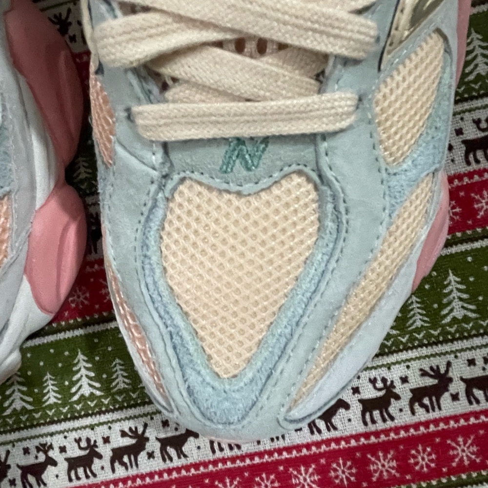 New Balance Women’s Pastel Pink, Cream & Light Blue 9060 Sneakers - Picture 3 of 9